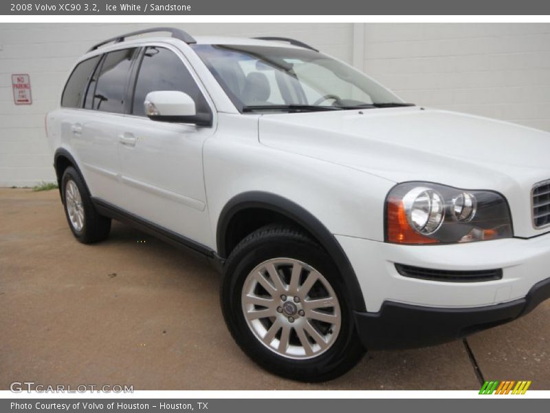 Ice White / Sandstone 2008 Volvo XC90 3.2