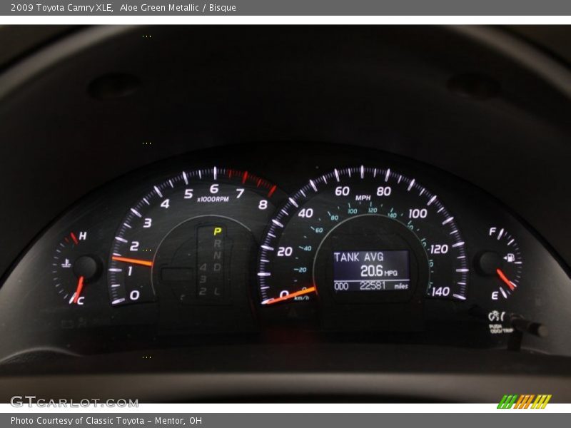 Aloe Green Metallic / Bisque 2009 Toyota Camry XLE