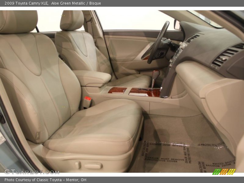 Aloe Green Metallic / Bisque 2009 Toyota Camry XLE