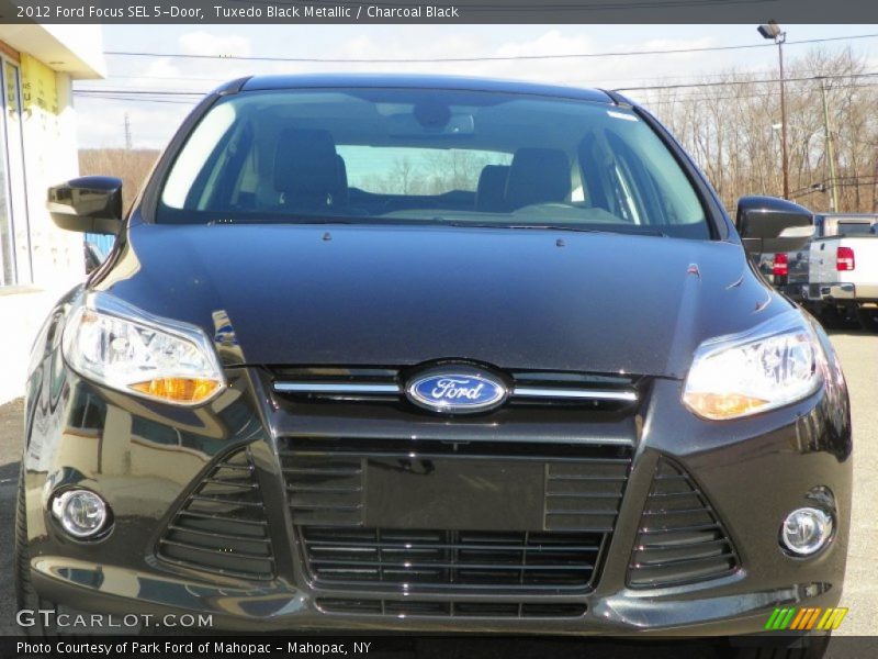 Tuxedo Black Metallic / Charcoal Black 2012 Ford Focus SEL 5-Door