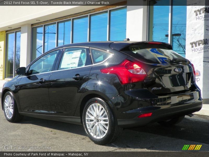 Tuxedo Black Metallic / Charcoal Black 2012 Ford Focus SEL 5-Door