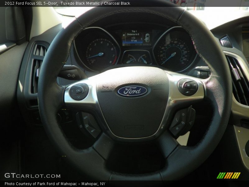 Tuxedo Black Metallic / Charcoal Black 2012 Ford Focus SEL 5-Door