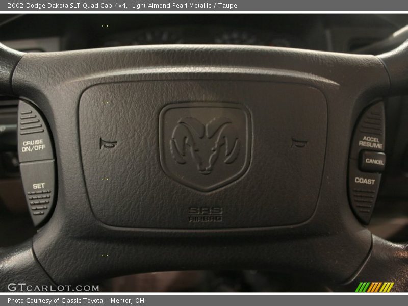 Light Almond Pearl Metallic / Taupe 2002 Dodge Dakota SLT Quad Cab 4x4