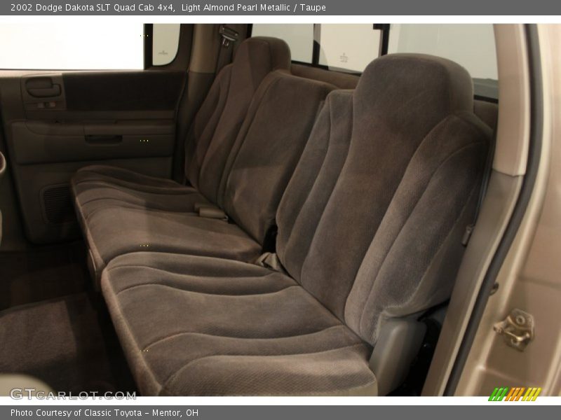 Light Almond Pearl Metallic / Taupe 2002 Dodge Dakota SLT Quad Cab 4x4