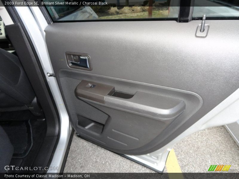 Brilliant Silver Metallic / Charcoal Black 2009 Ford Edge SE