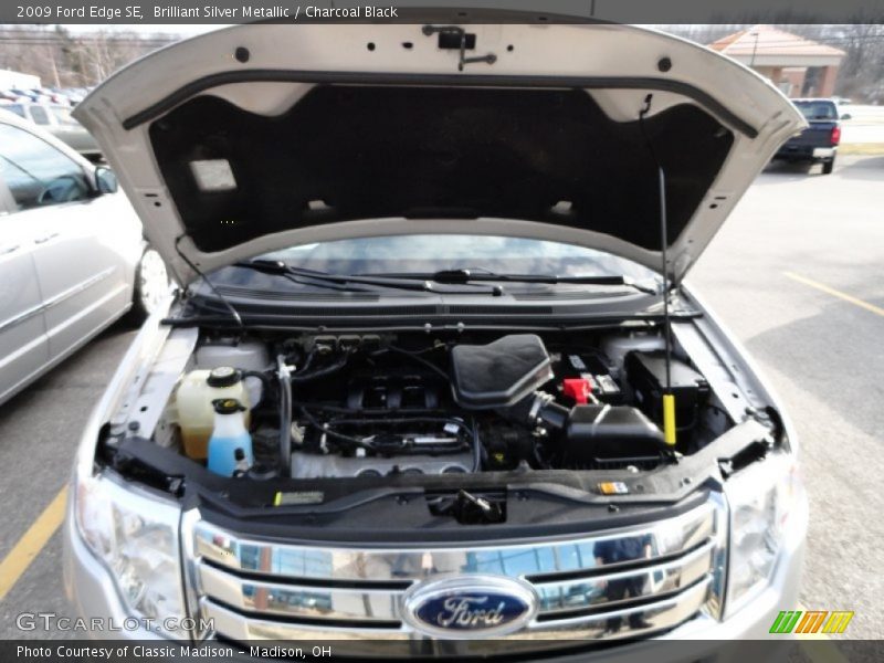 Brilliant Silver Metallic / Charcoal Black 2009 Ford Edge SE