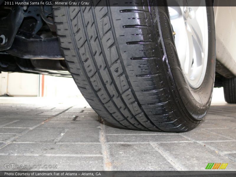 Mineral Gray / Gray 2011 Hyundai Santa Fe GLS