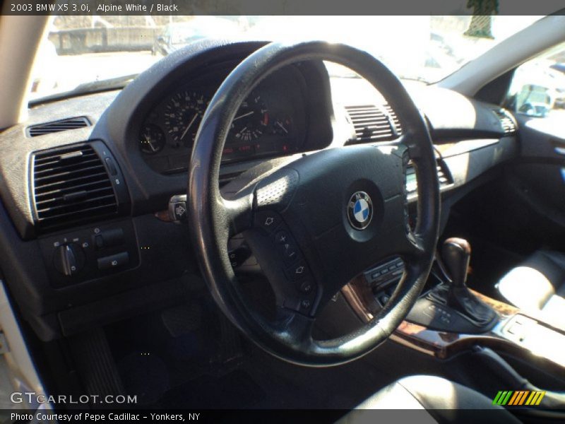 Alpine White / Black 2003 BMW X5 3.0i