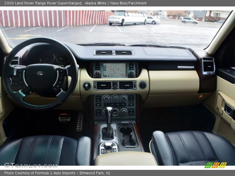 Alaska White / Navy Blue/Parchment 2009 Land Rover Range Rover Supercharged