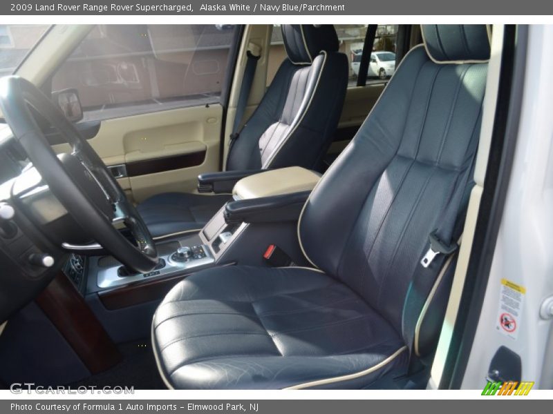 Alaska White / Navy Blue/Parchment 2009 Land Rover Range Rover Supercharged