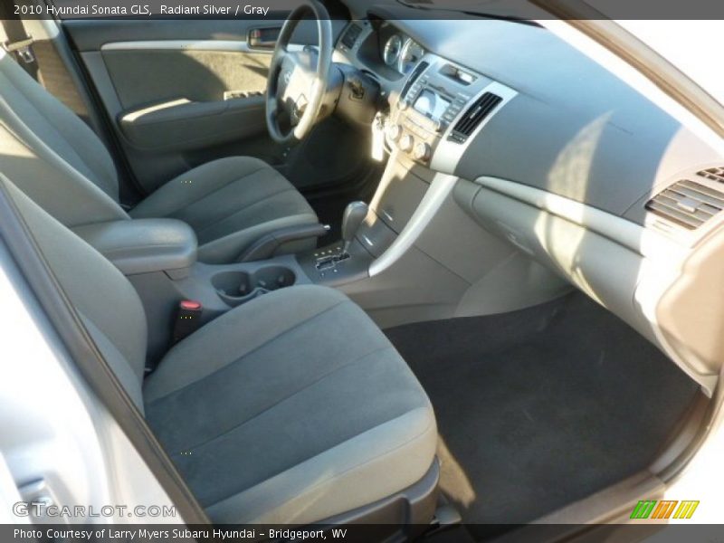 Radiant Silver / Gray 2010 Hyundai Sonata GLS