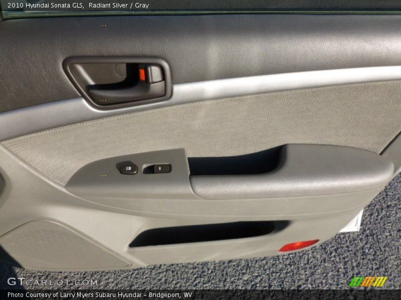 Radiant Silver / Gray 2010 Hyundai Sonata GLS