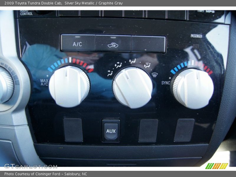 Silver Sky Metallic / Graphite Gray 2009 Toyota Tundra Double Cab