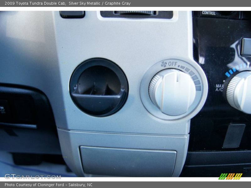 Silver Sky Metallic / Graphite Gray 2009 Toyota Tundra Double Cab