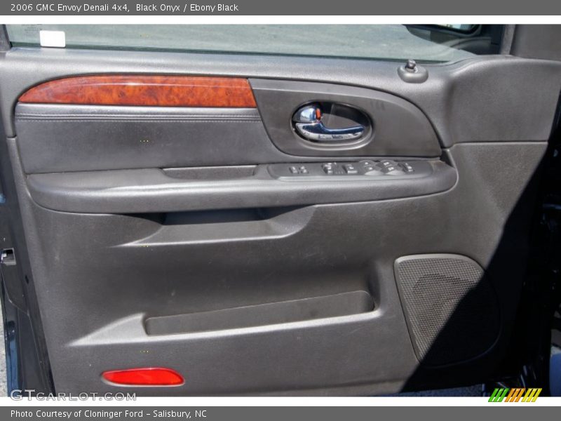 Black Onyx / Ebony Black 2006 GMC Envoy Denali 4x4