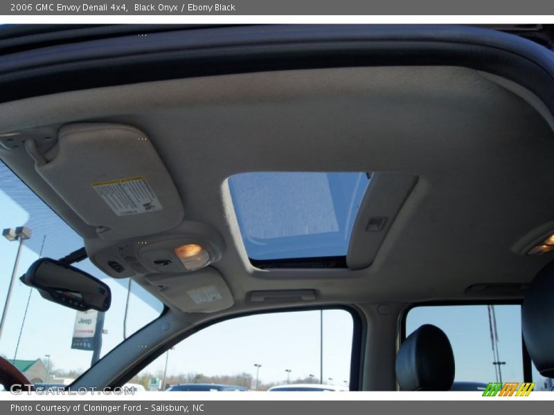 Black Onyx / Ebony Black 2006 GMC Envoy Denali 4x4