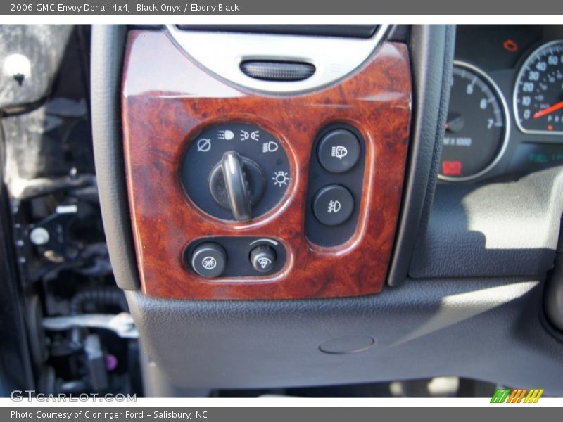 Black Onyx / Ebony Black 2006 GMC Envoy Denali 4x4