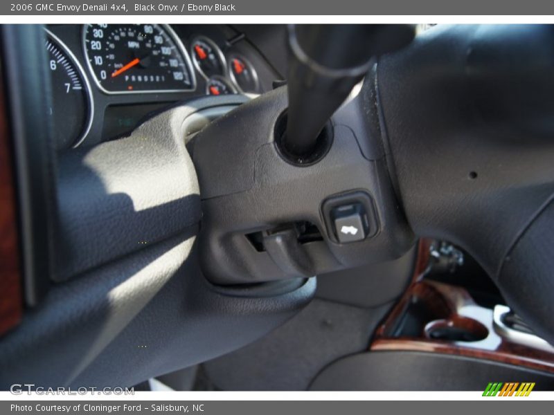 Black Onyx / Ebony Black 2006 GMC Envoy Denali 4x4