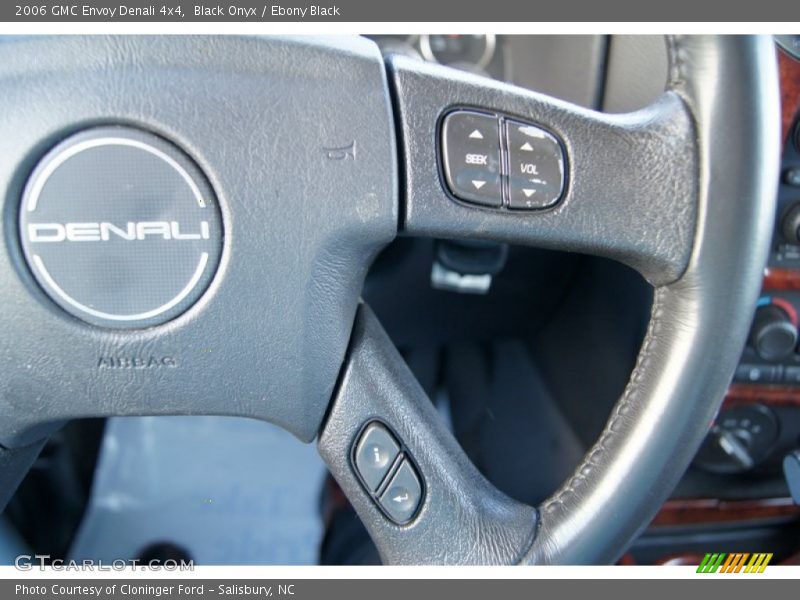 Black Onyx / Ebony Black 2006 GMC Envoy Denali 4x4