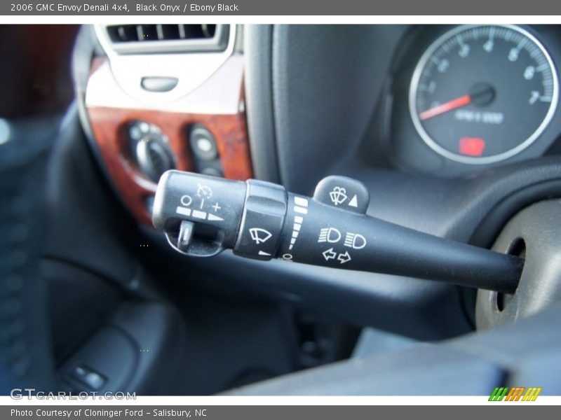 Black Onyx / Ebony Black 2006 GMC Envoy Denali 4x4