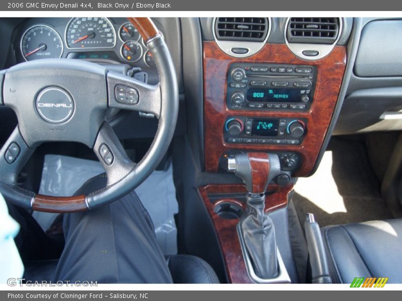 Black Onyx / Ebony Black 2006 GMC Envoy Denali 4x4