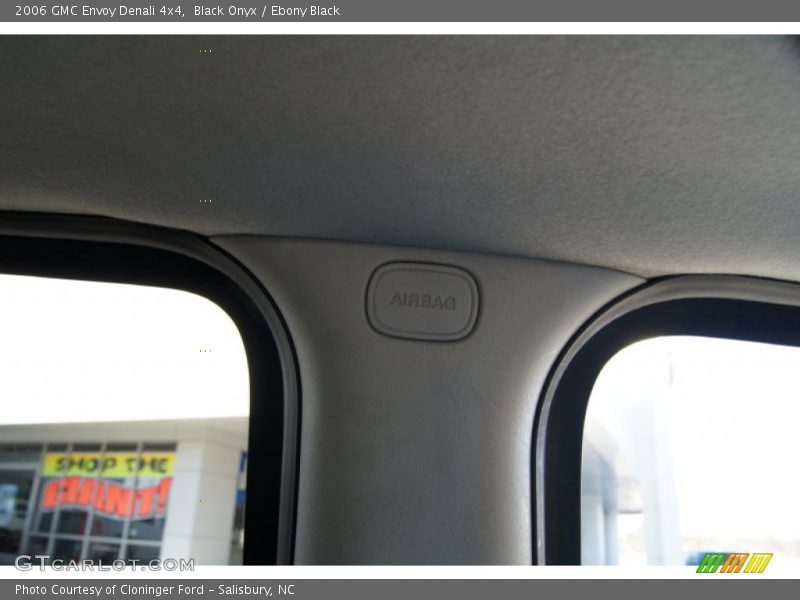 Black Onyx / Ebony Black 2006 GMC Envoy Denali 4x4