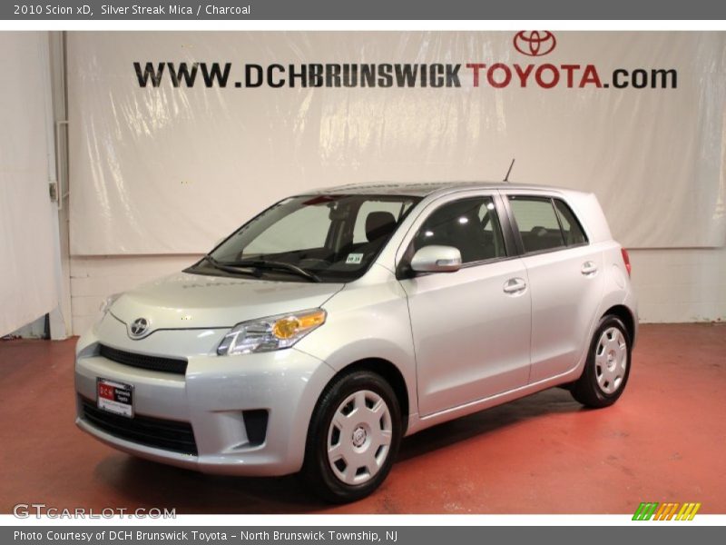 Silver Streak Mica / Charcoal 2010 Scion xD