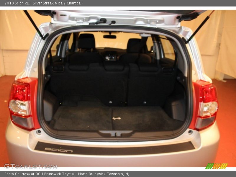 Silver Streak Mica / Charcoal 2010 Scion xD