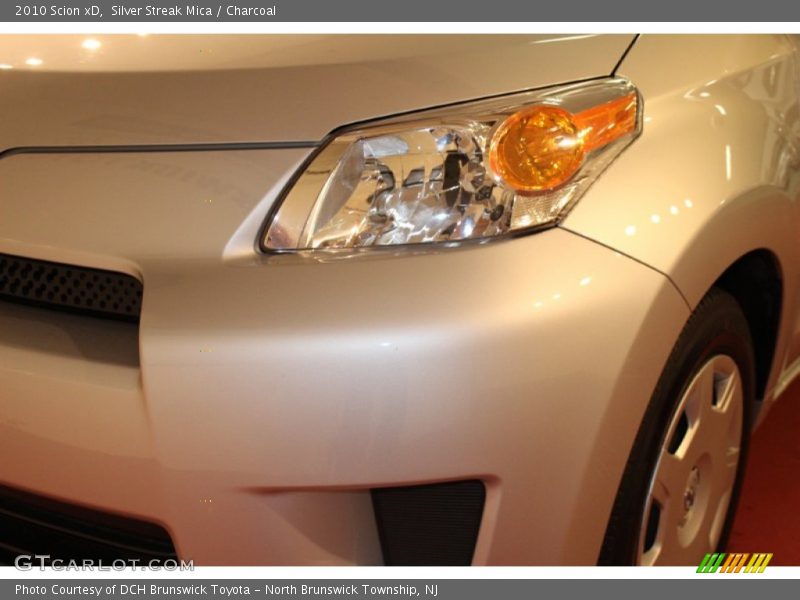 Silver Streak Mica / Charcoal 2010 Scion xD
