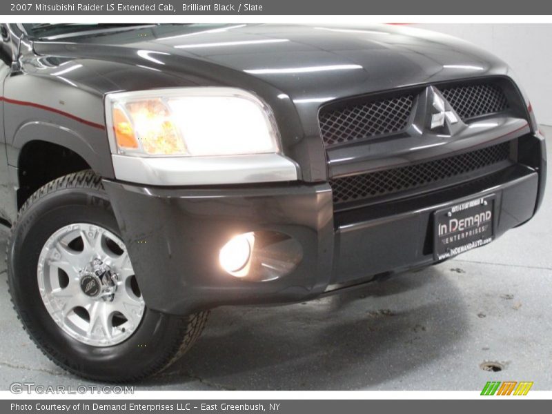 Brilliant Black / Slate 2007 Mitsubishi Raider LS Extended Cab