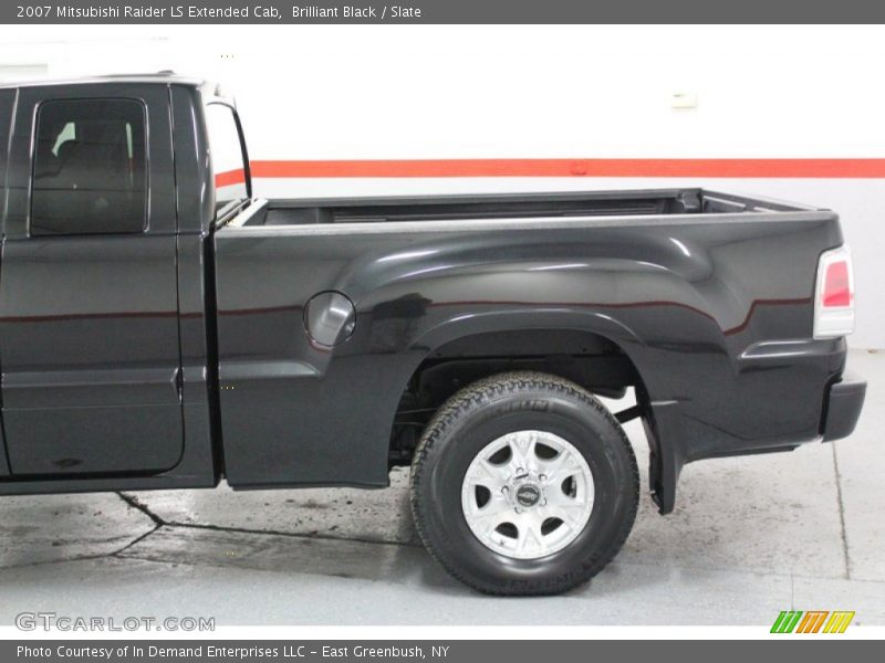 Brilliant Black / Slate 2007 Mitsubishi Raider LS Extended Cab