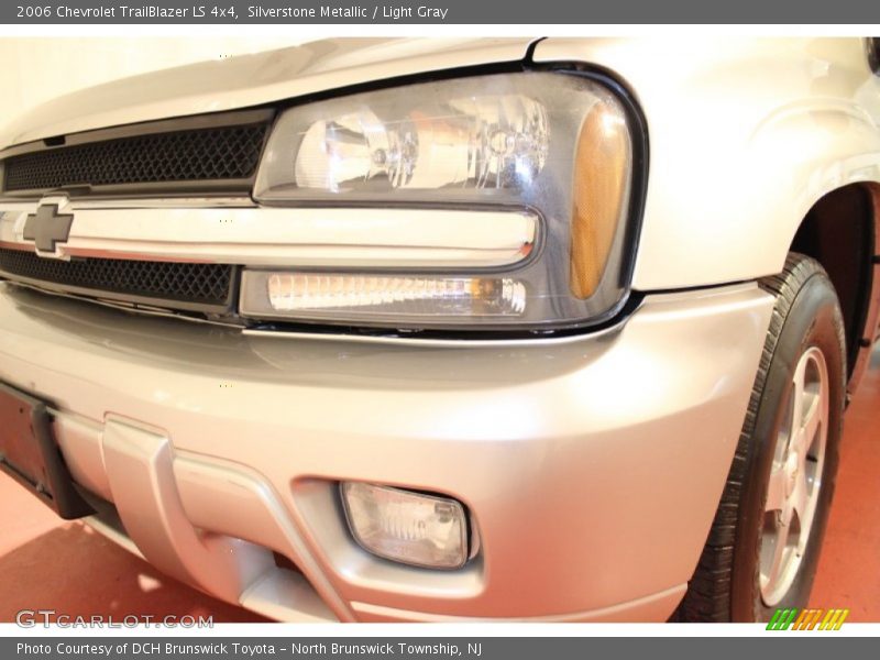 Silverstone Metallic / Light Gray 2006 Chevrolet TrailBlazer LS 4x4