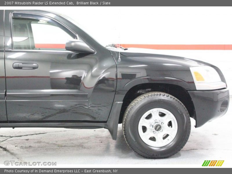 Brilliant Black / Slate 2007 Mitsubishi Raider LS Extended Cab