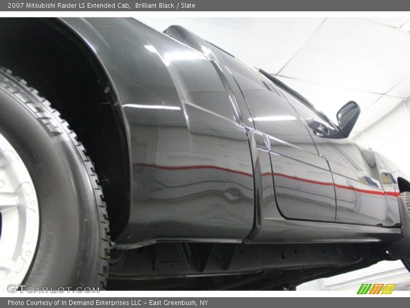 Brilliant Black / Slate 2007 Mitsubishi Raider LS Extended Cab