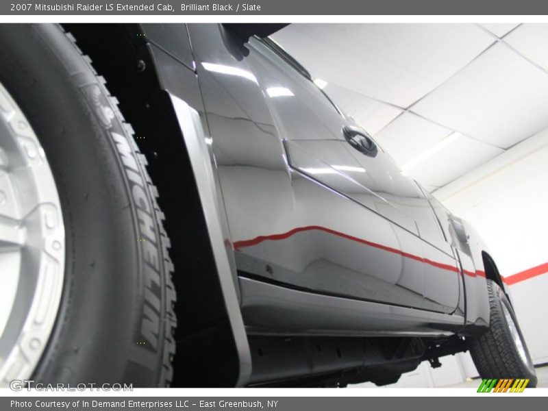 Brilliant Black / Slate 2007 Mitsubishi Raider LS Extended Cab