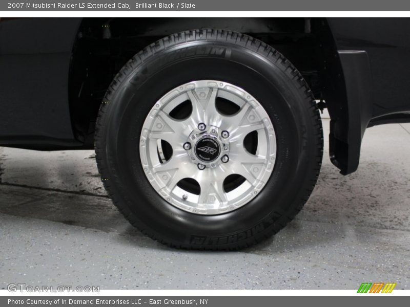 Brilliant Black / Slate 2007 Mitsubishi Raider LS Extended Cab
