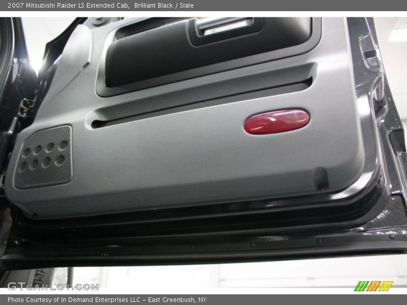 Brilliant Black / Slate 2007 Mitsubishi Raider LS Extended Cab