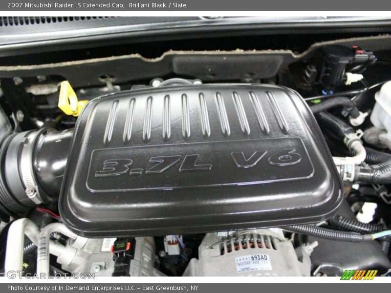 Brilliant Black / Slate 2007 Mitsubishi Raider LS Extended Cab