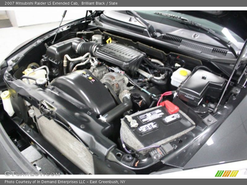 Brilliant Black / Slate 2007 Mitsubishi Raider LS Extended Cab