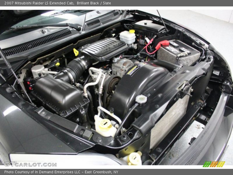 Brilliant Black / Slate 2007 Mitsubishi Raider LS Extended Cab