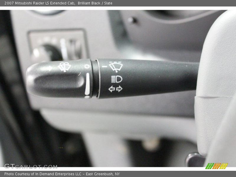 Brilliant Black / Slate 2007 Mitsubishi Raider LS Extended Cab