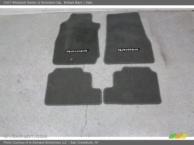 Brilliant Black / Slate 2007 Mitsubishi Raider LS Extended Cab