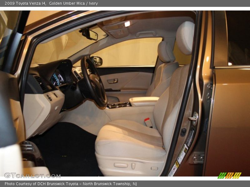 Golden Umber Mica / Ivory 2009 Toyota Venza I4