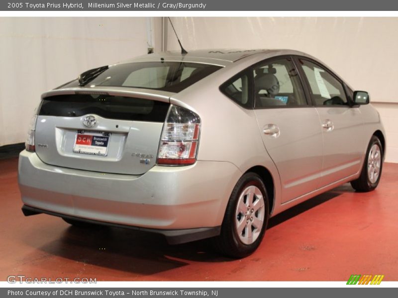 Millenium Silver Metallic / Gray/Burgundy 2005 Toyota Prius Hybrid