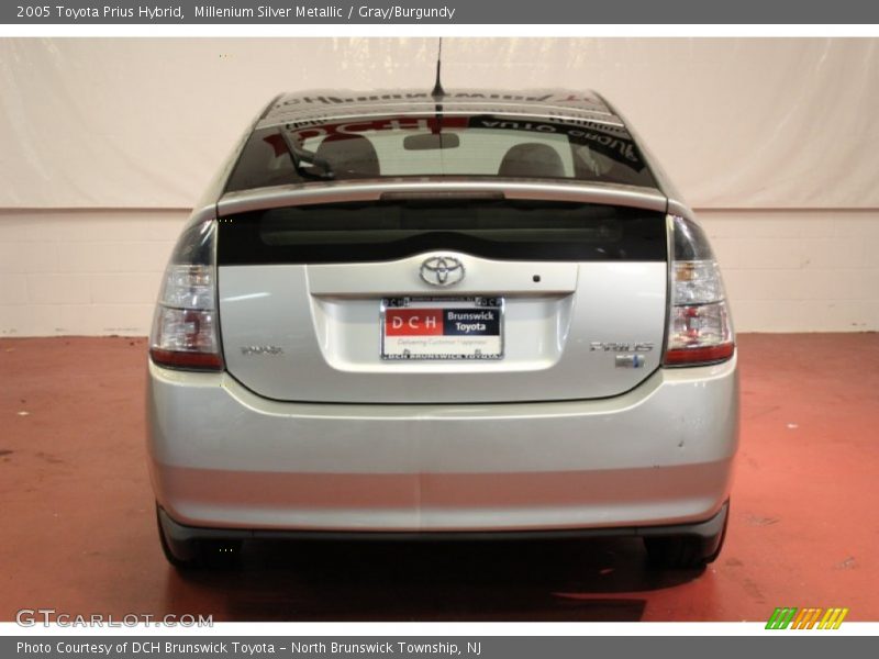 Millenium Silver Metallic / Gray/Burgundy 2005 Toyota Prius Hybrid