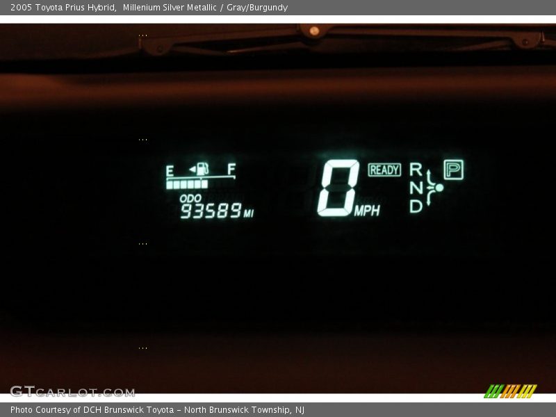 Millenium Silver Metallic / Gray/Burgundy 2005 Toyota Prius Hybrid