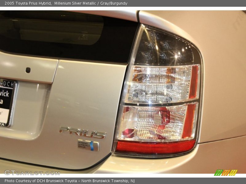 Millenium Silver Metallic / Gray/Burgundy 2005 Toyota Prius Hybrid