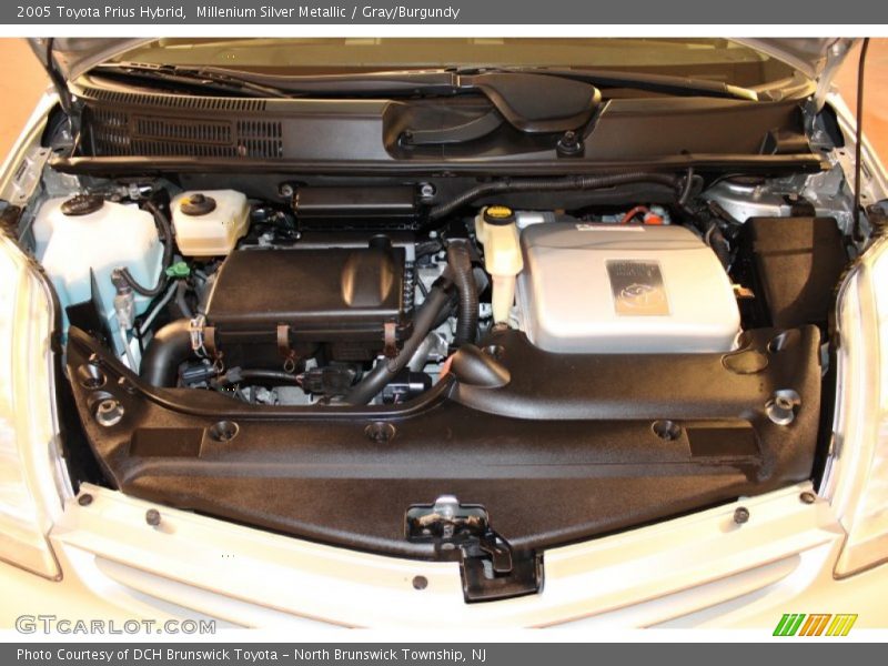  2005 Prius Hybrid Engine - 1.5 Liter DOHC 16-Valve VVT-i 4 Cylinder Gasoline/Electric Hybrid