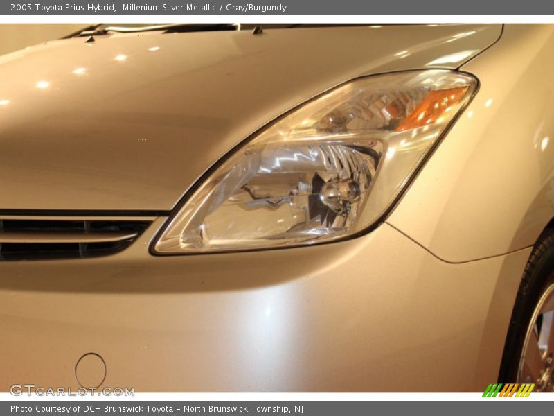Millenium Silver Metallic / Gray/Burgundy 2005 Toyota Prius Hybrid
