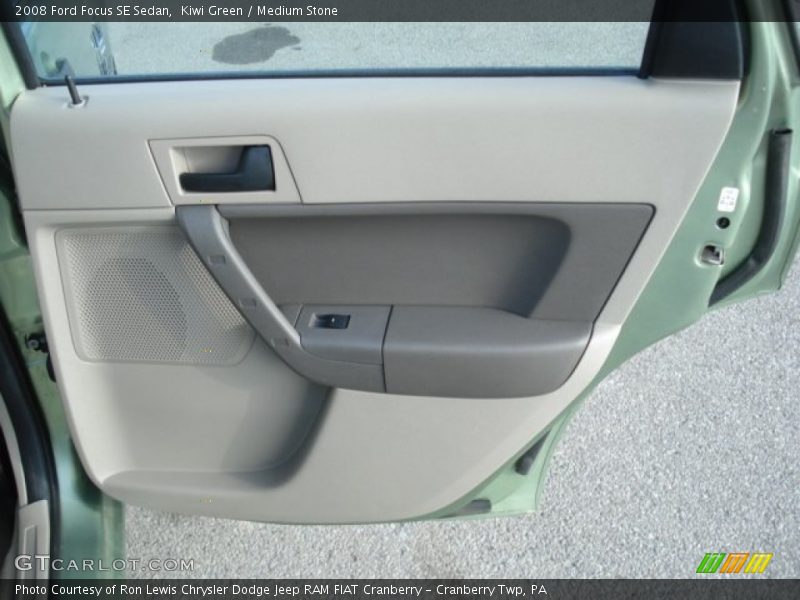 Kiwi Green / Medium Stone 2008 Ford Focus SE Sedan